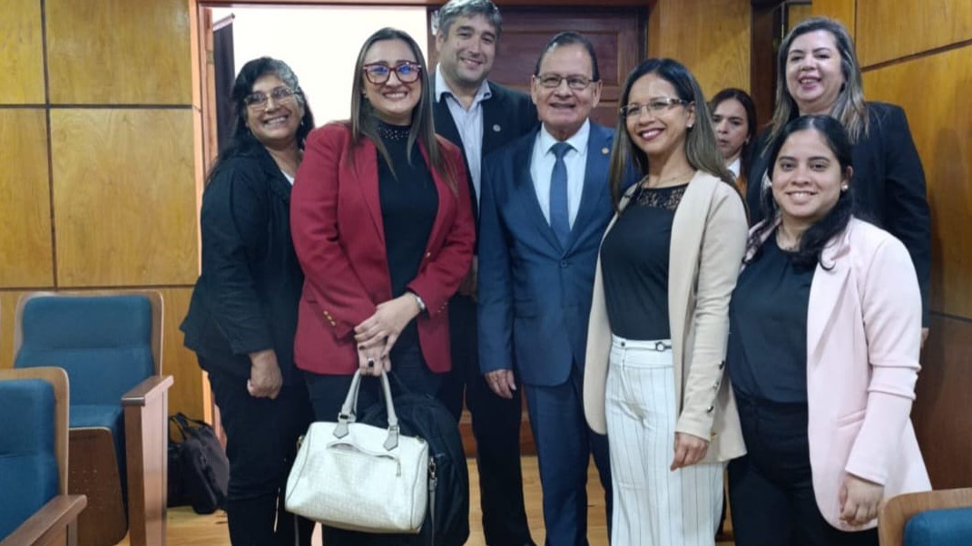 Universidades Públicas del Paraguay: Bellas Artes en conversatorio sobre sistema de créditos de la educación superior en Paraguay.