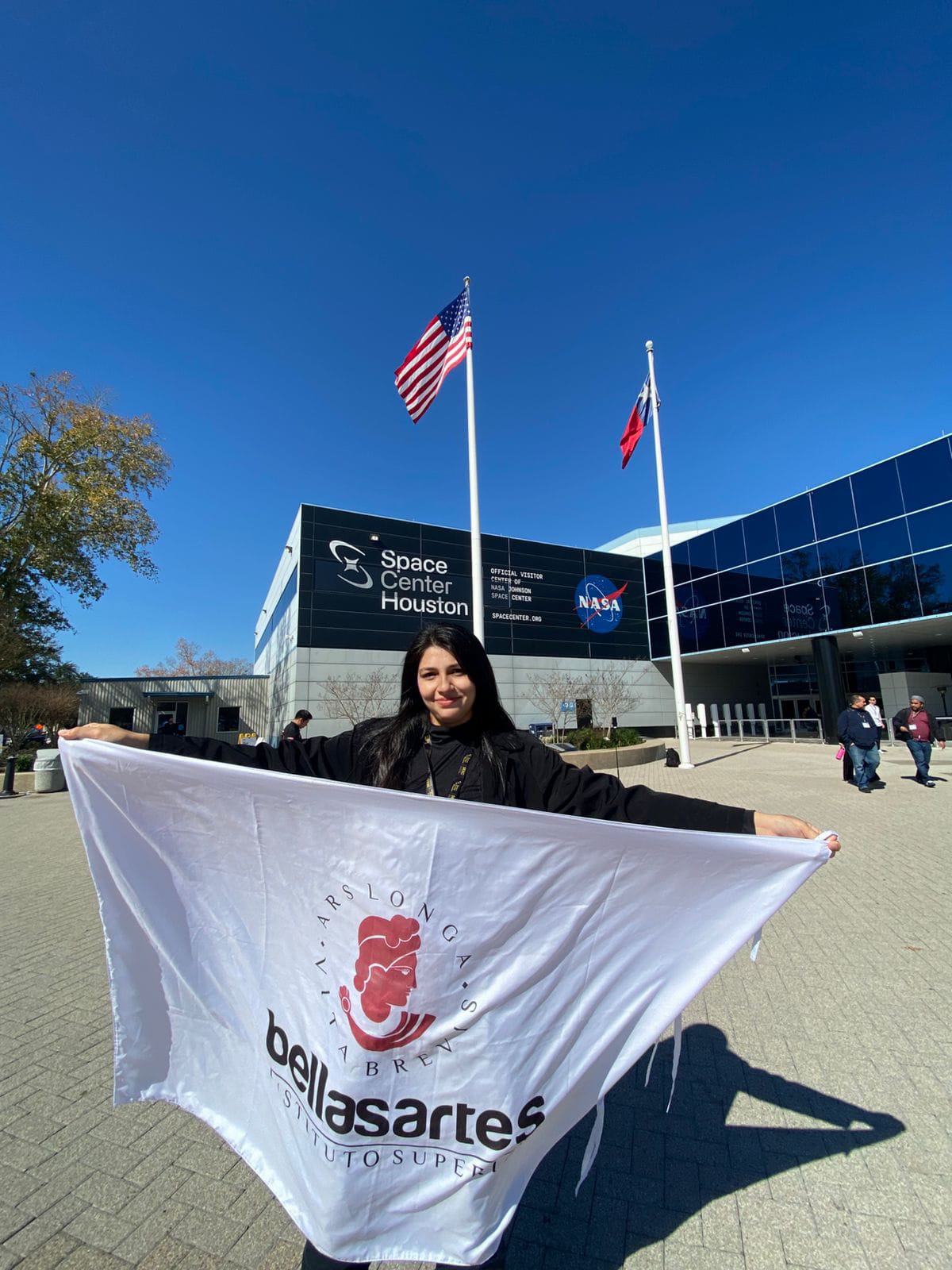 Bellas Artes en la NASA: docente participa en conferencia internacional de educadores
